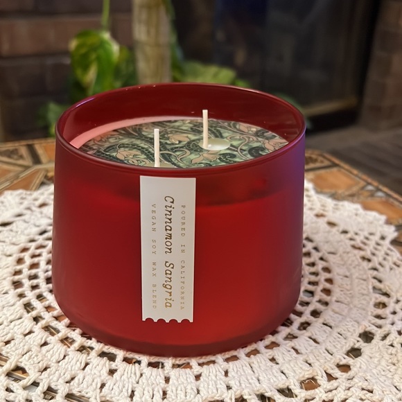 Cinnamon Sangria Scented Candle - Picture 3 of 11